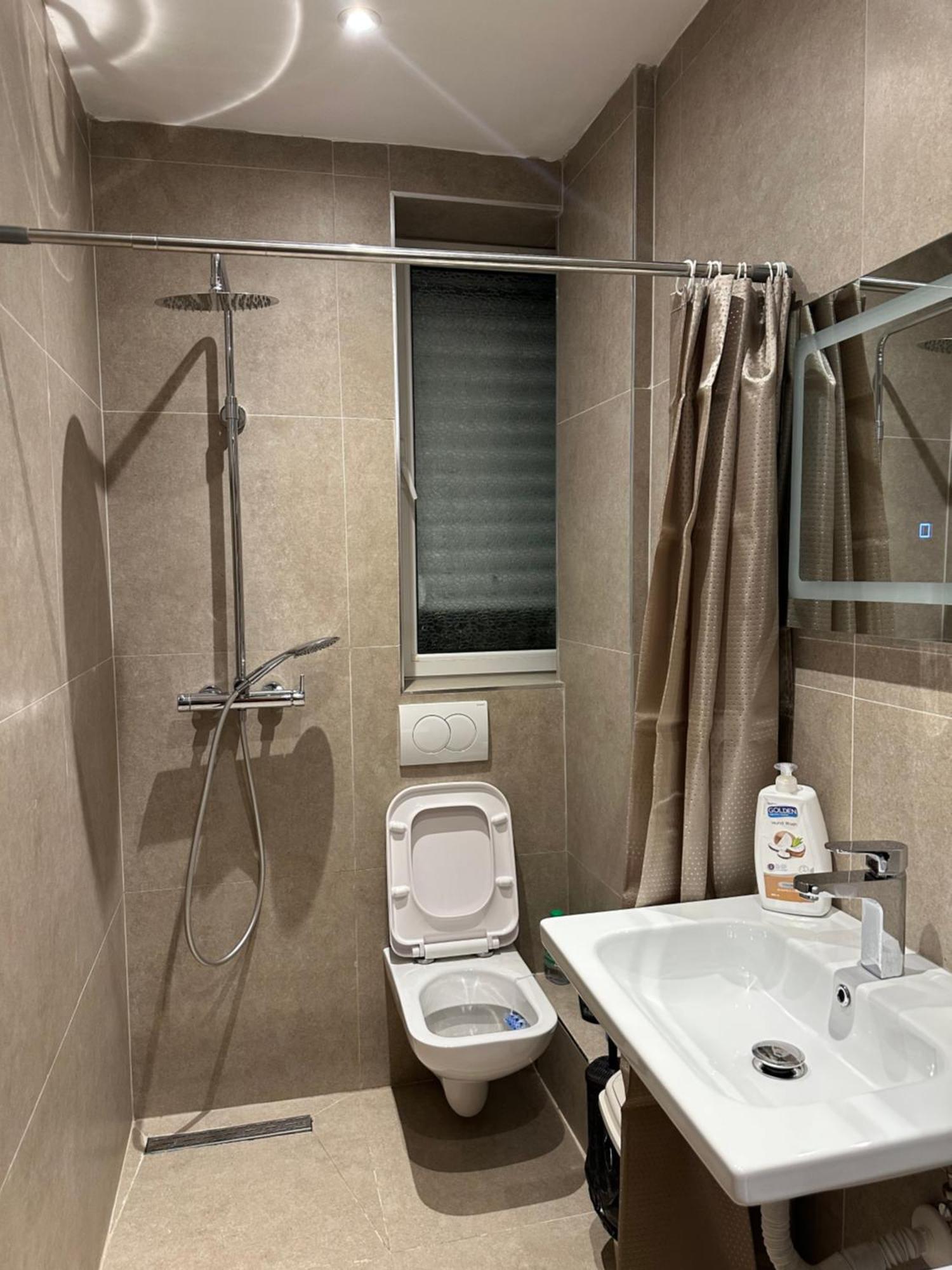Tirana Home * Tirana